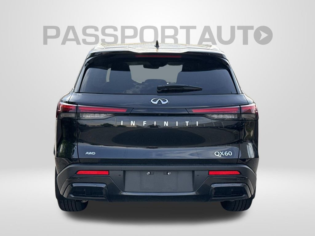 Used 2025 INFINITI QX60 Luxe w/ Vision Package AWD/4WD image 3