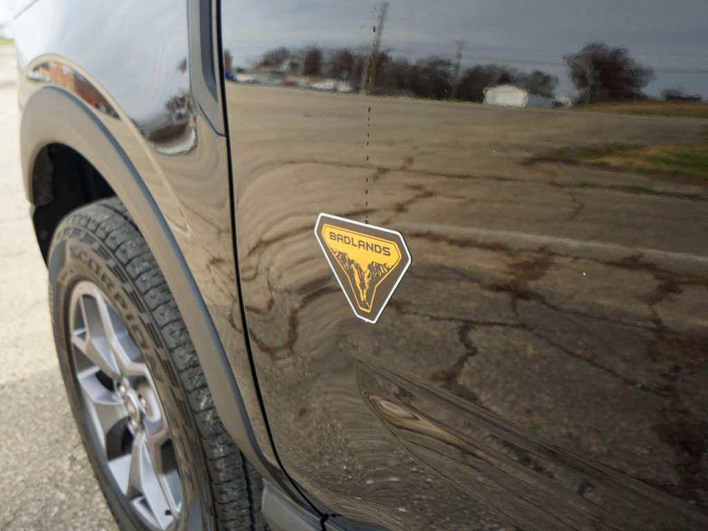 Used 2024 Ford Bronco Sport Badlands w/ Premium Package image 3