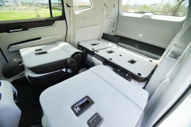 Used 2025 GMC Acadia Denali w/ LPO, Floor Liner Package image 31