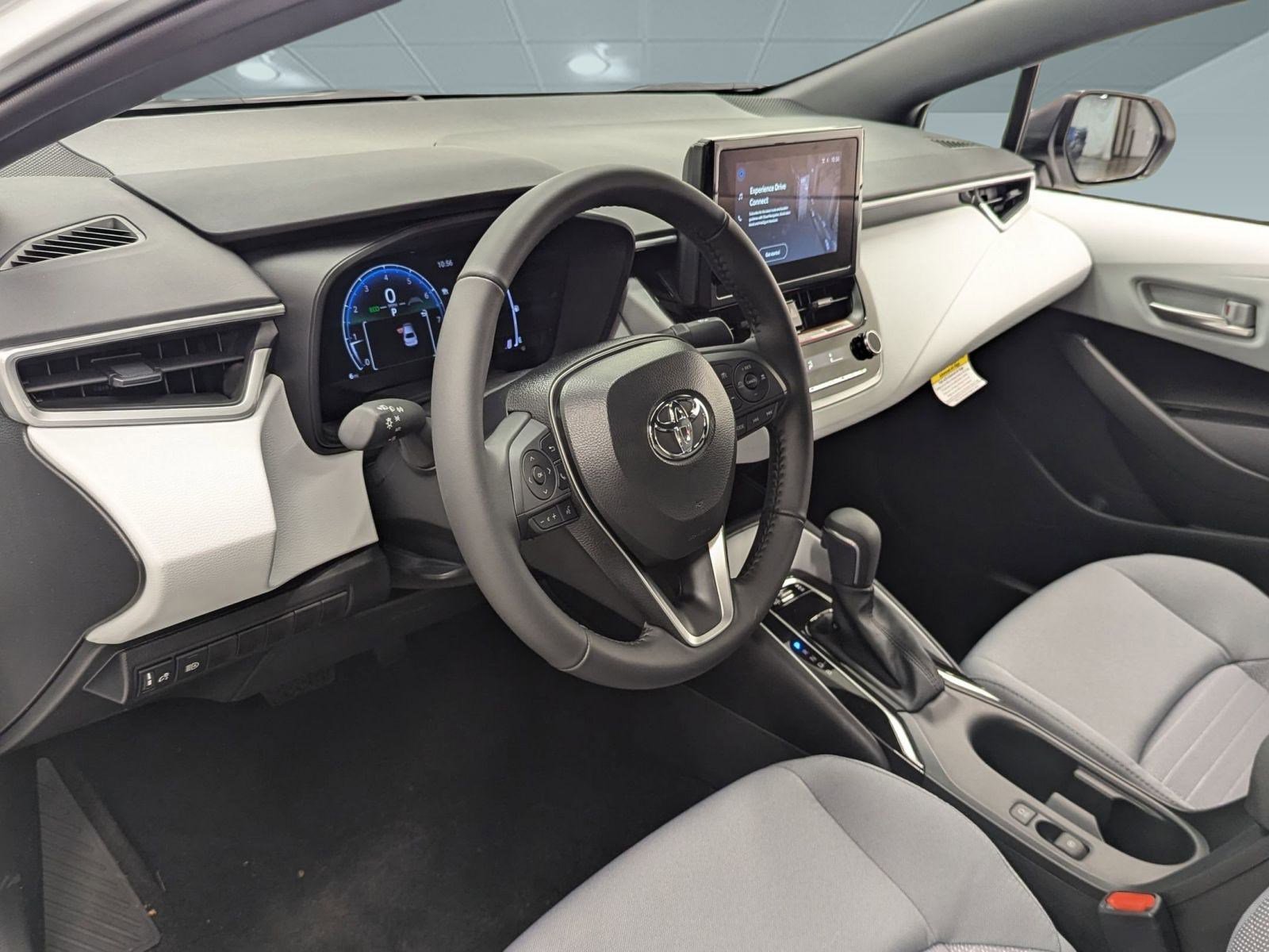 New 2026 Toyota Corolla SE image 3