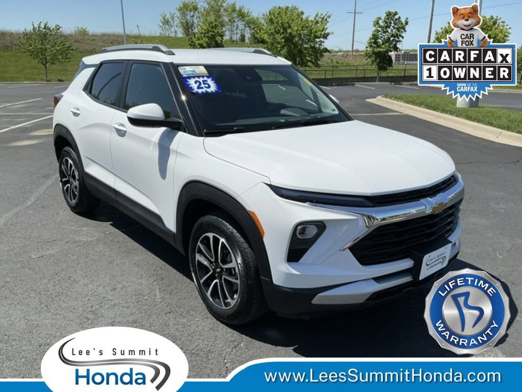 Used 2025 Chevrolet TrailBlazer LT AWD/4WD image 1