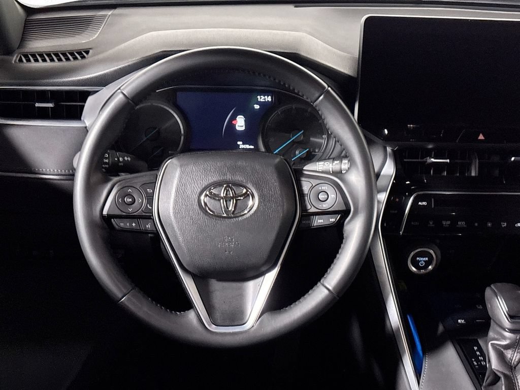 Used 2023 Toyota Venza XLE AWD/4WD image 13