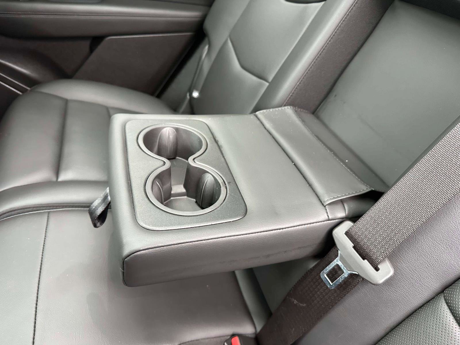 Used 2024 Cadillac XT6 Sport image 11