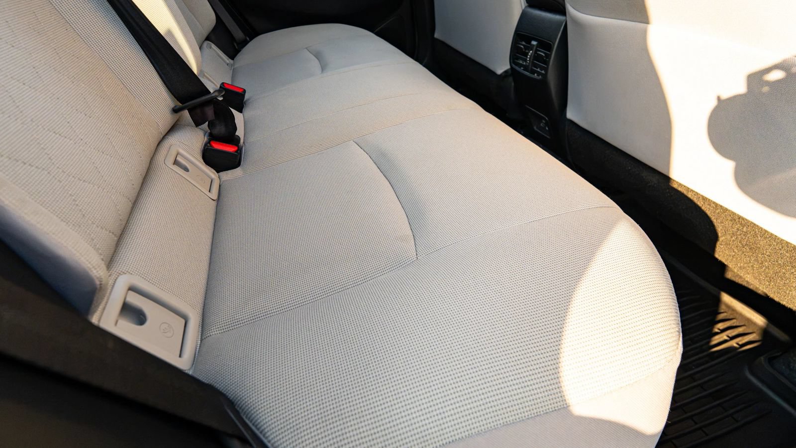 Used 2026 Toyota Corolla Cross LE AWD/4WD image 19