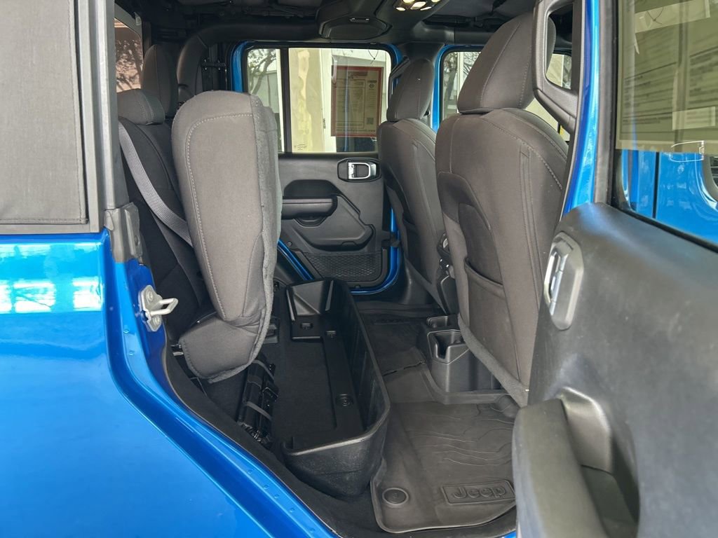 Used 2022 Jeep Gladiator Willys image 27