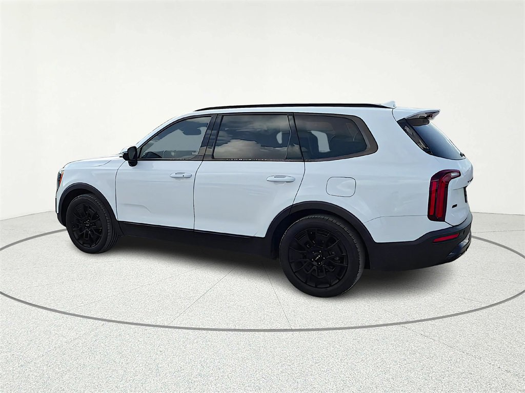 Used 2022 Kia Telluride SX w/ SX Prestige Package image 4