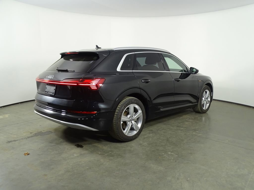 Used 2019 Audi e-tron Prestige w/ Prestige Package AWD/4WD image 45