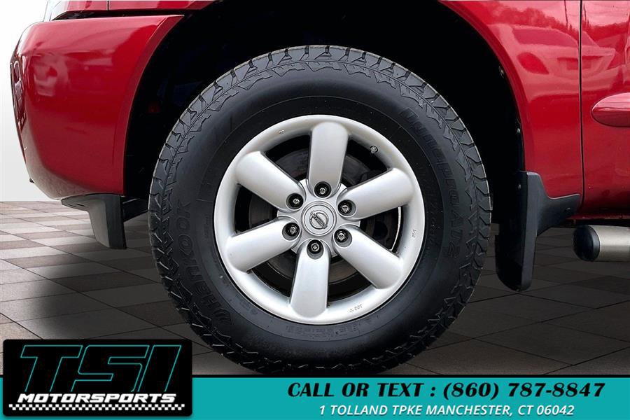Used 2014 Nissan Titan SV w/ SV Value Truck Package AWD/4WD image 9