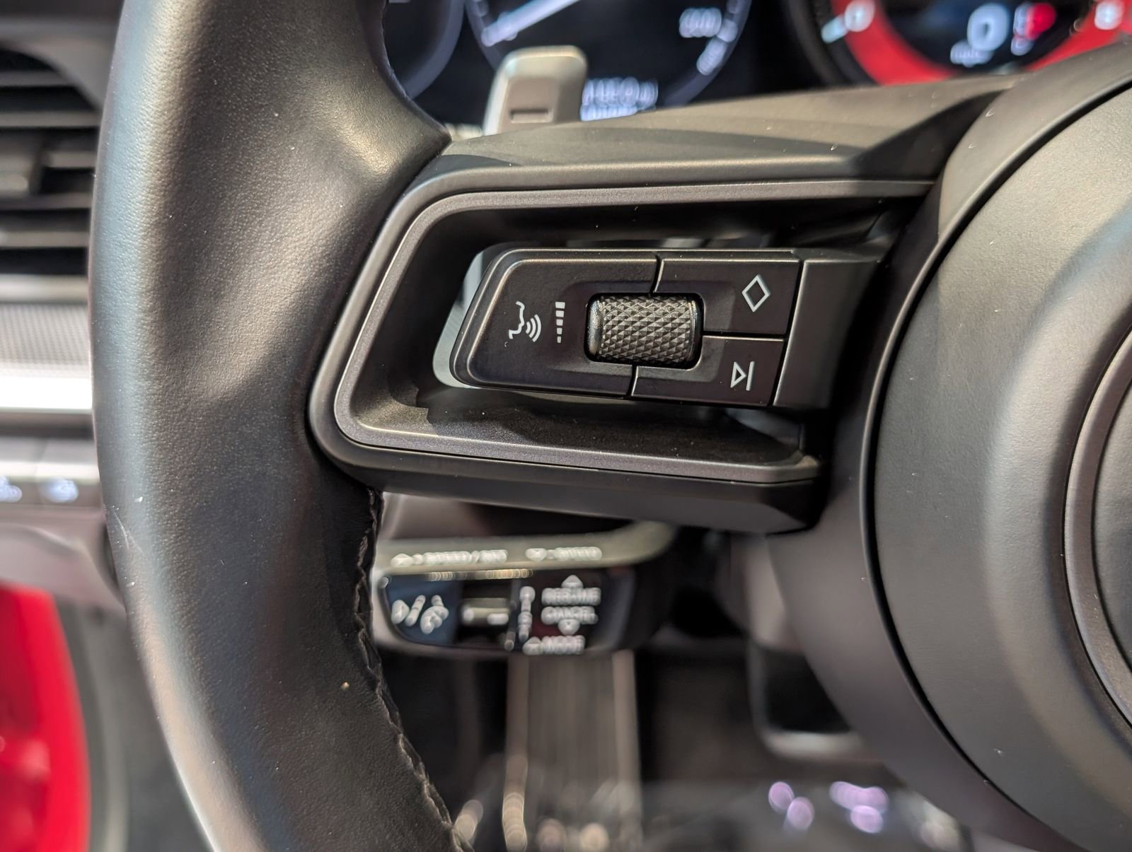 Certified 2022 Porsche 911 Targa 4S w/ Premium Package image 24