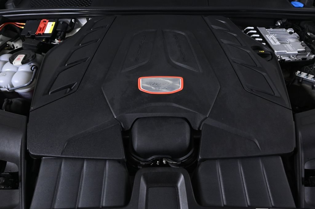 Certified 2023 Porsche Cayenne GTS AWD/4WD image 27