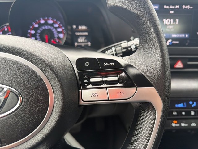 Certified 2022 Hyundai Elantra SEL image 19