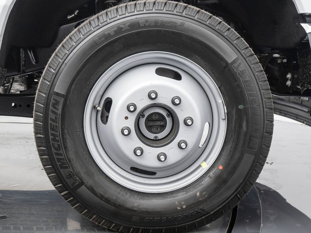 New 2024 Ford F350 XL w/ XL Chrome Package image 8