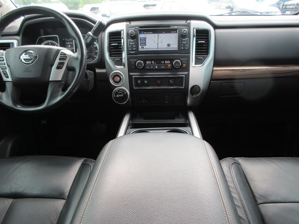 Used 2017 Nissan Titan SL w/ Chrome Package AWD/4WD image 20