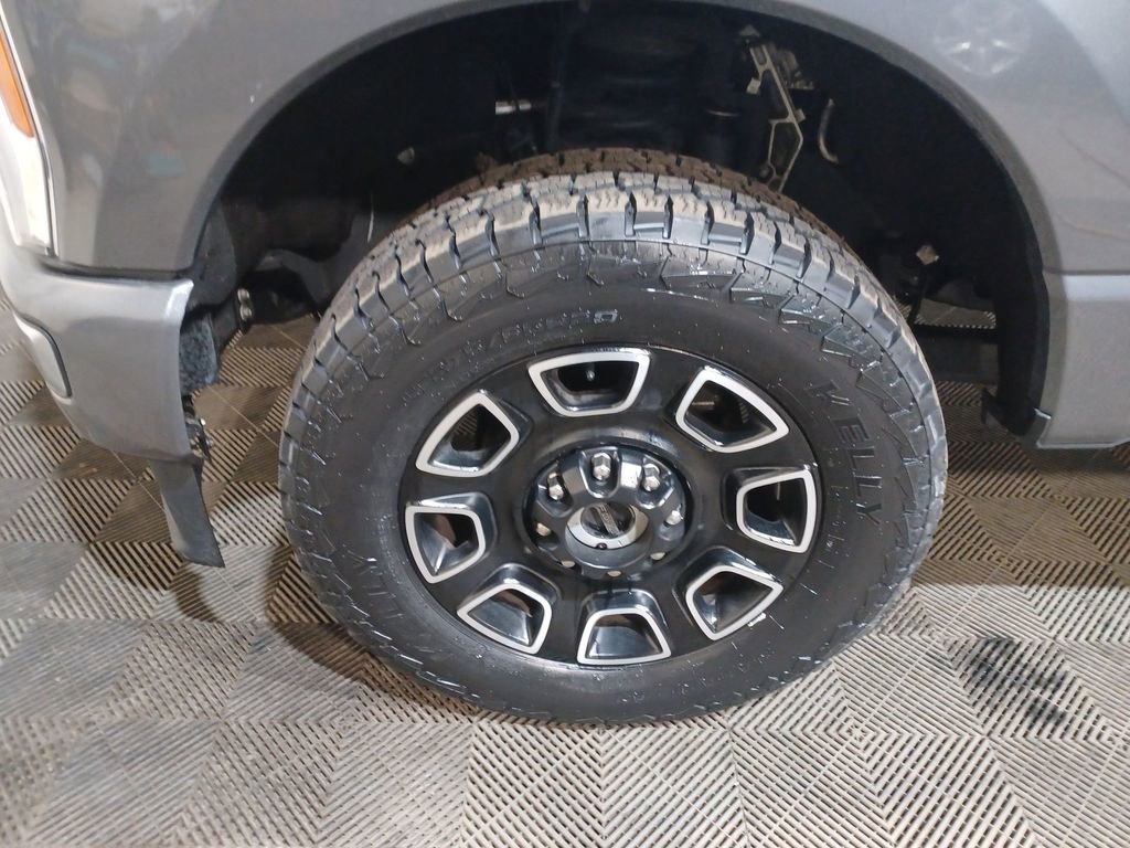Used 2023 Ford F250 Platinum image 18
