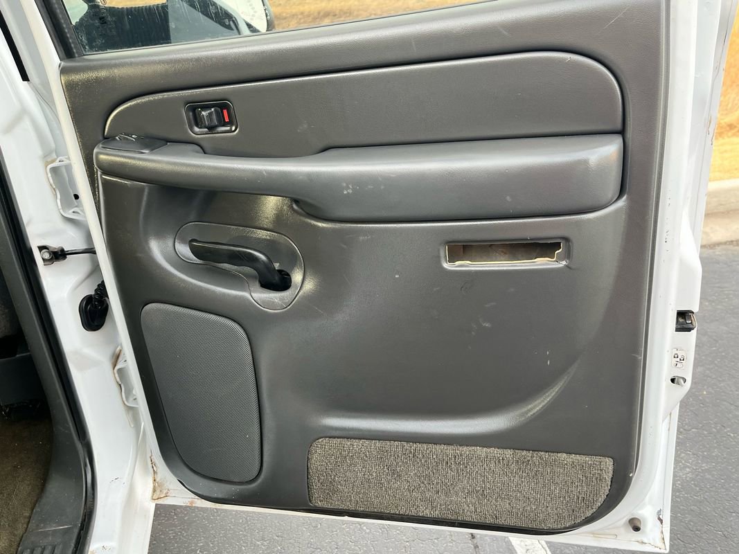 Used 2005 Chevrolet Silverado 3500 LS w/ Skid Plate Package image 19