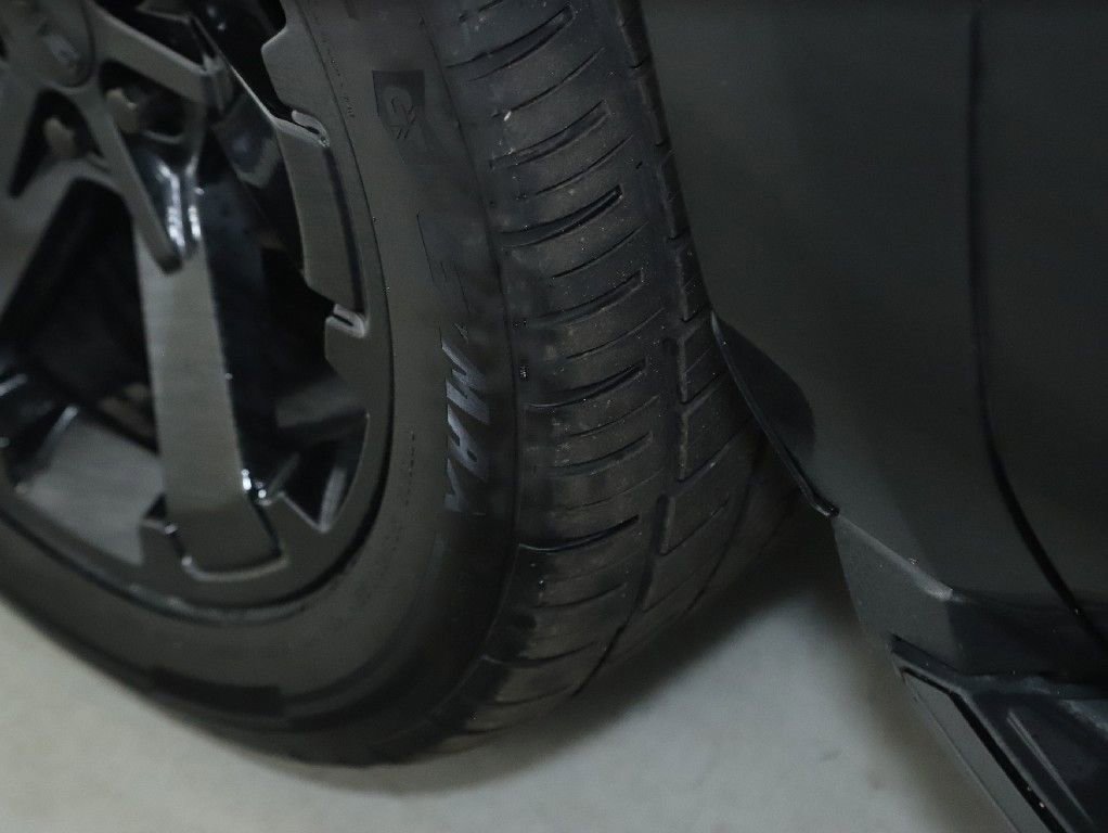 Used 2019 GMC Yukon XL SLT w/ Graphite Performance Edition image 39