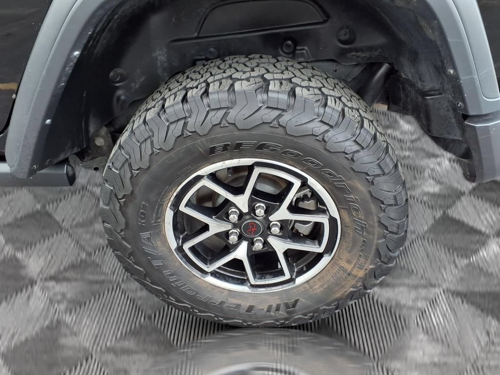 Certified 2025 Jeep Wrangler Unlimited Rubicon AWD/4WD image 21