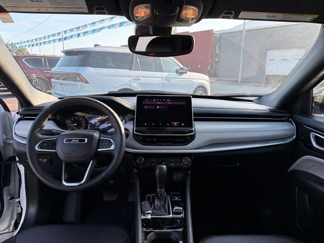 Used 2025 Jeep Compass Limited AWD/4WD image 31