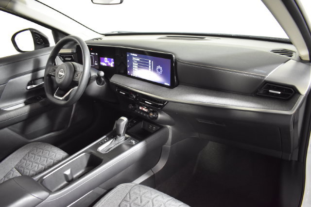 Certified 2026 Nissan Kicks SV w/ SV Premium Package FWD image 34