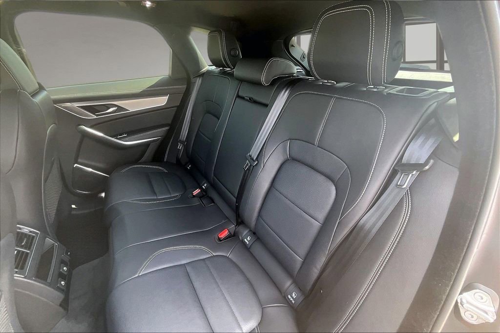 Used 2026 Jaguar F-PACE R-Dynamic S image 27