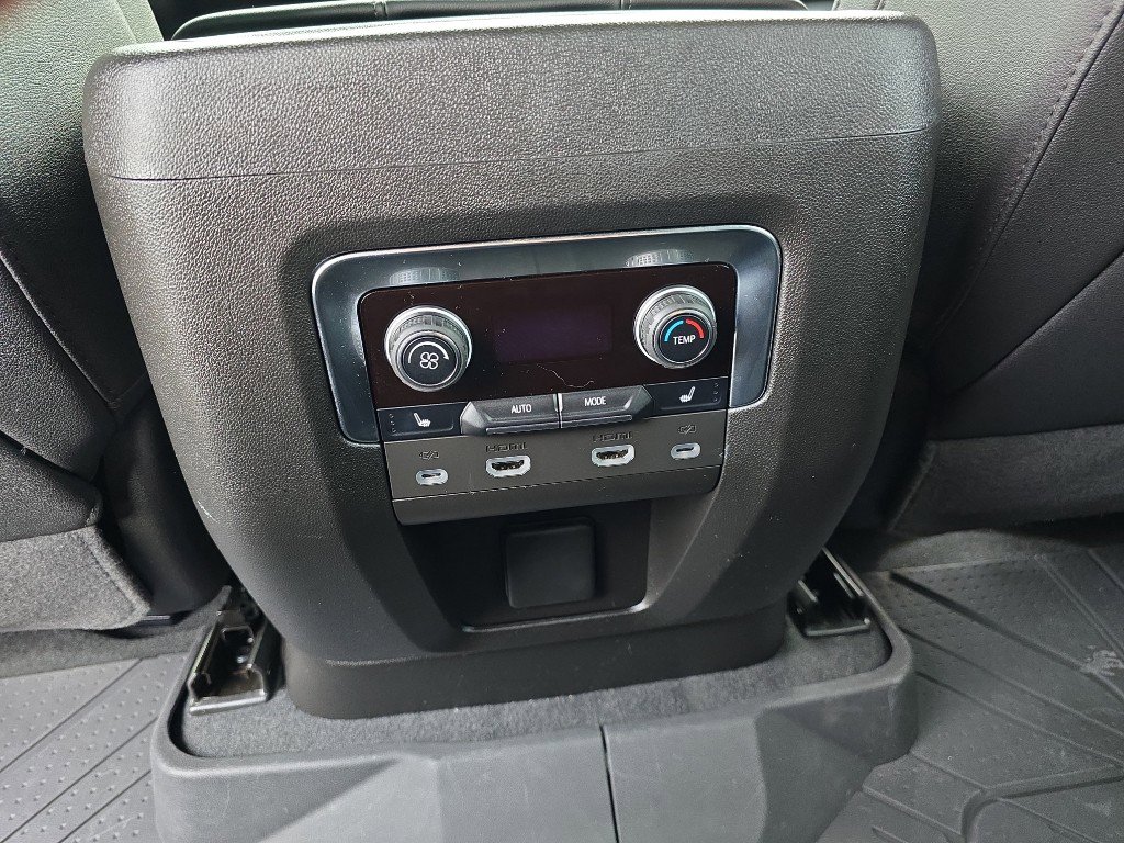 Certified 2023 Chevrolet Suburban Z71 w/ Z71 Off-Road Package image 22