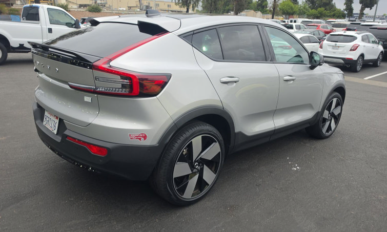 Used 2023 Volvo C40 P8 Recharge Ultimate w/ Protection Package Premier AWD/4WD image 2
