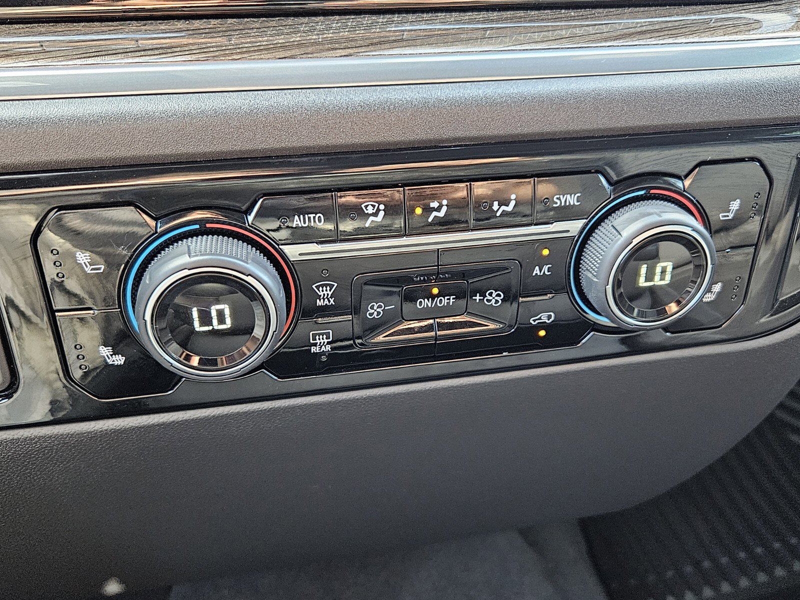 New 2025 Chevrolet Silverado 1500 LT image 15