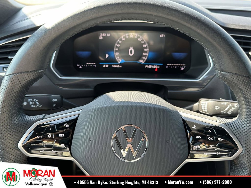 Used 2024 Volkswagen Tiguan SE R-Line AWD/4WD image 23