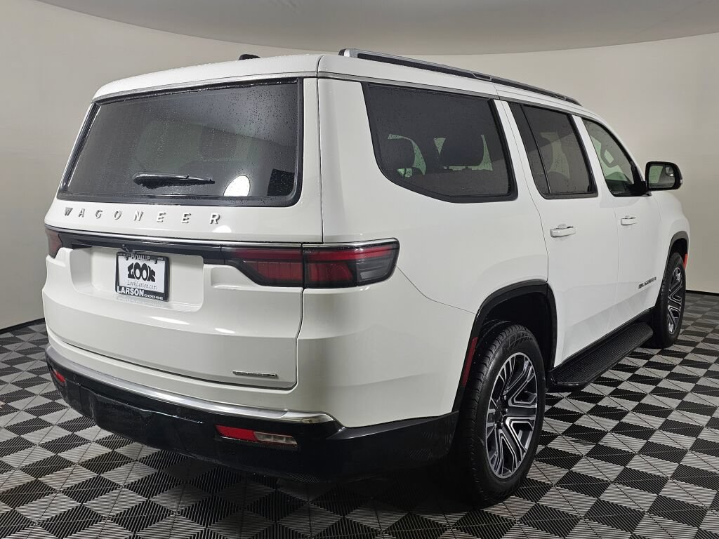 Used 2024 Jeep Wagoneer Series II AWD/4WD image 3