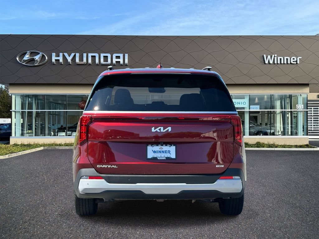 Used 2026 Kia Carnival EX FWD image 3