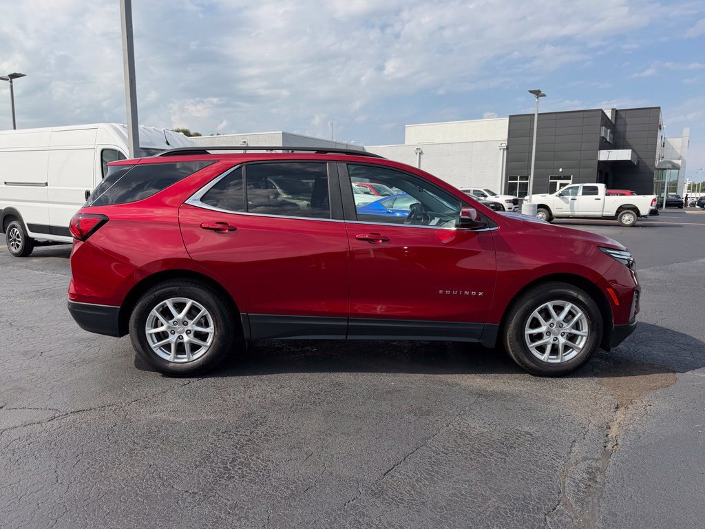 Used 2023 Chevrolet Equinox LT FWD image 9