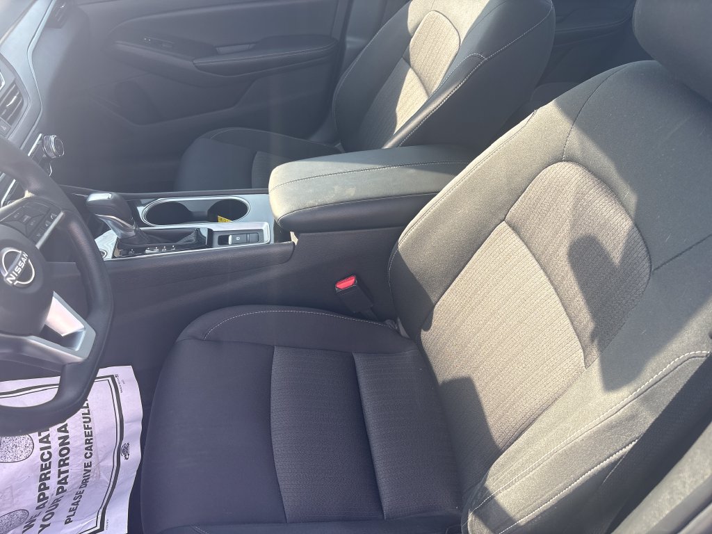 Used 2024 Nissan Altima 2.5 SV AWD/4WD image 14