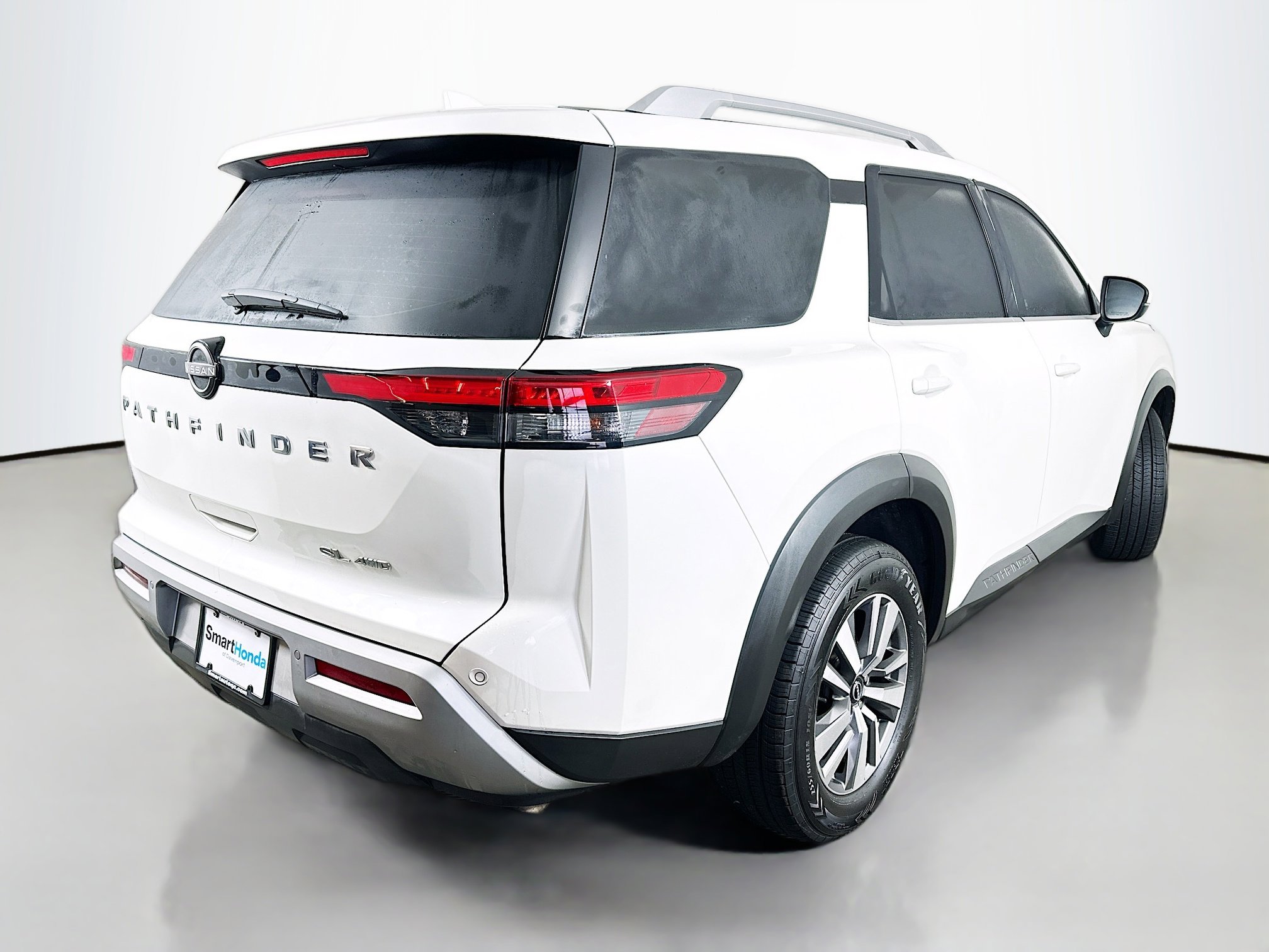 Used 2023 Nissan Pathfinder SL image 7