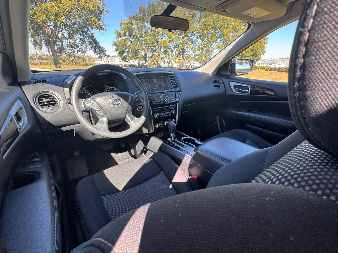 Used 2019 Nissan Pathfinder S image 15