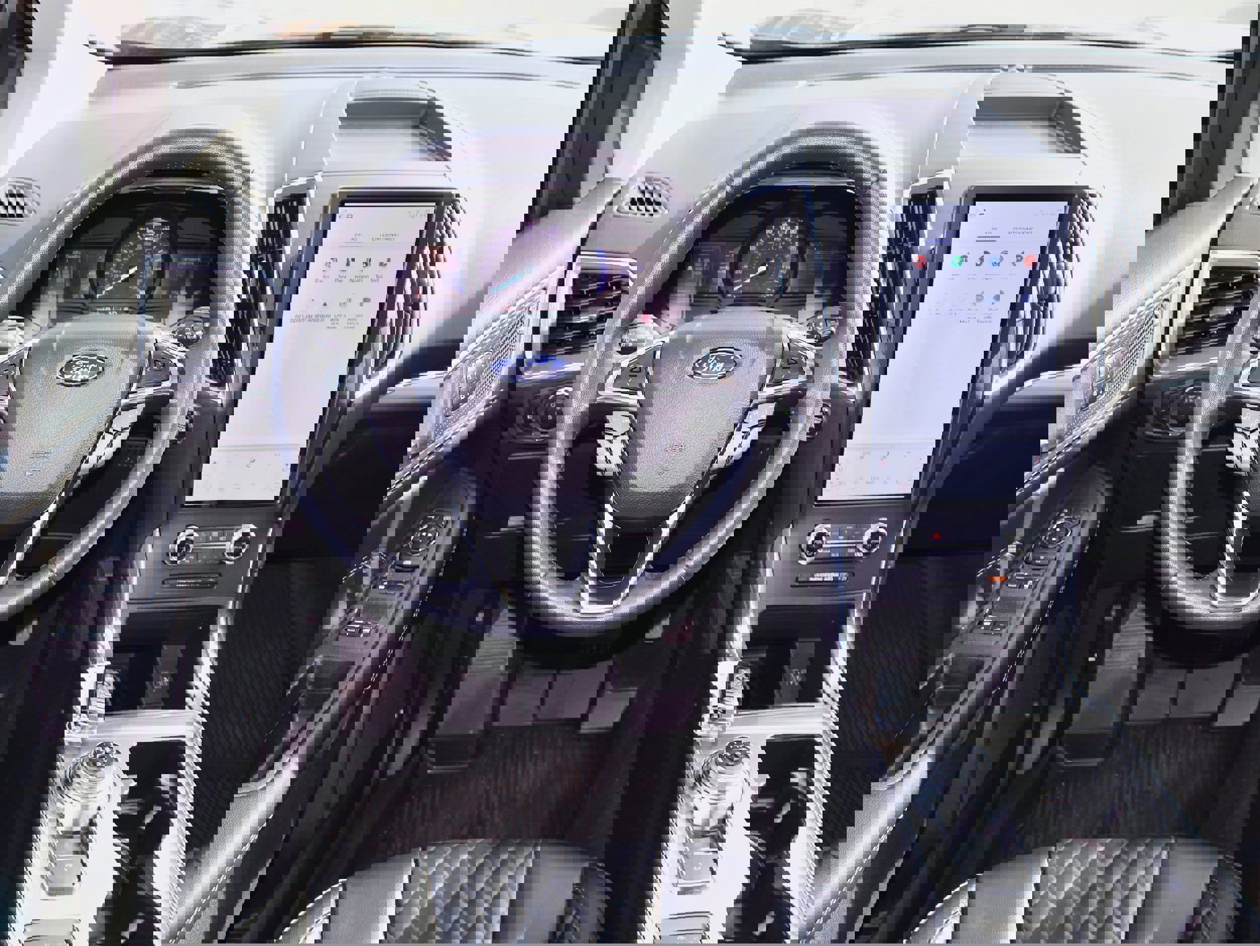 Used 2024 Ford Edge Titanium image 15