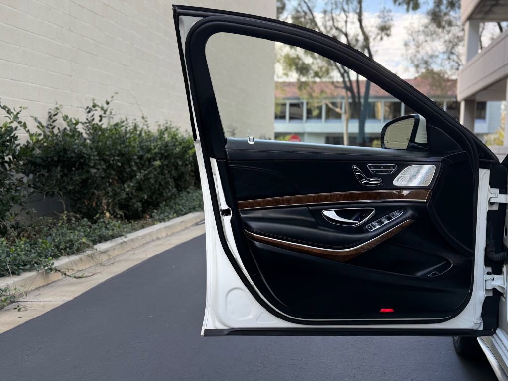 Used 2015 Mercedes-Benz S 63 AMG 4MATIC Sedan image 17
