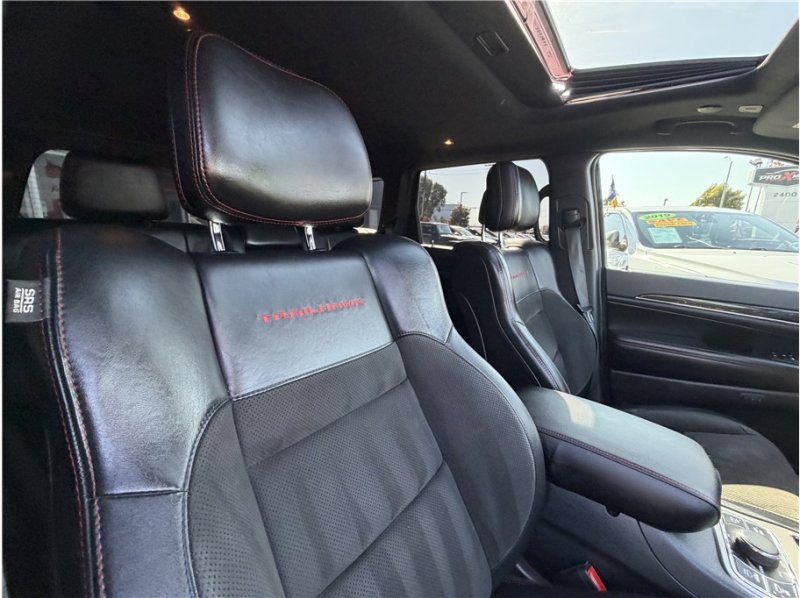 Used 2020 Jeep Grand Cherokee Trailhawk AWD/4WD image 33