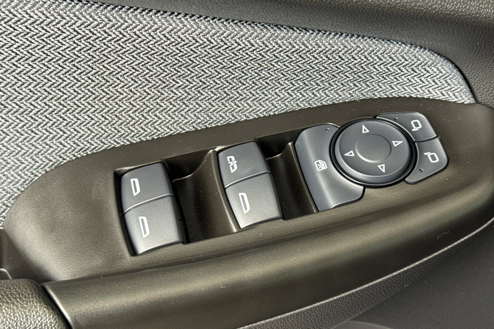 Used 2023 Chevrolet TrailBlazer LS FWD image 17