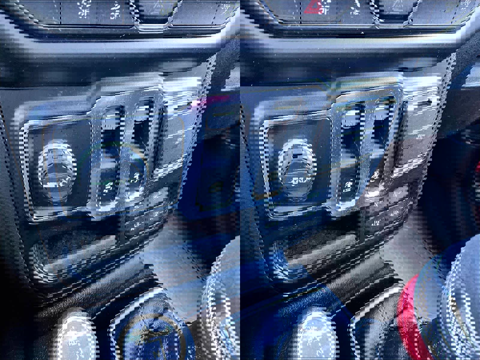 Used 2023 Jeep Wrangler Willys image 26