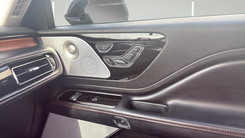 Used 2020 Lincoln Aviator Reserve w/ Equipment Group 201A image 19