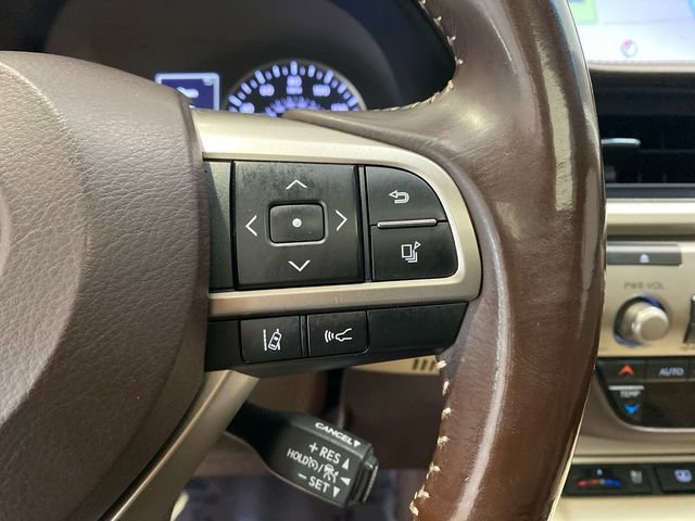 Used 2016 Lexus ES 350 w/ Luxury Package w/Wood Trim FWD image 18