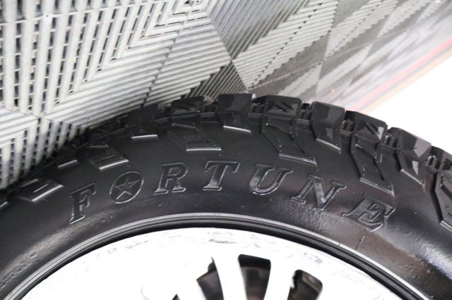 Used 2014 Ford F250 Platinum w/ FX4 Off-Road Package AWD/4WD image 95