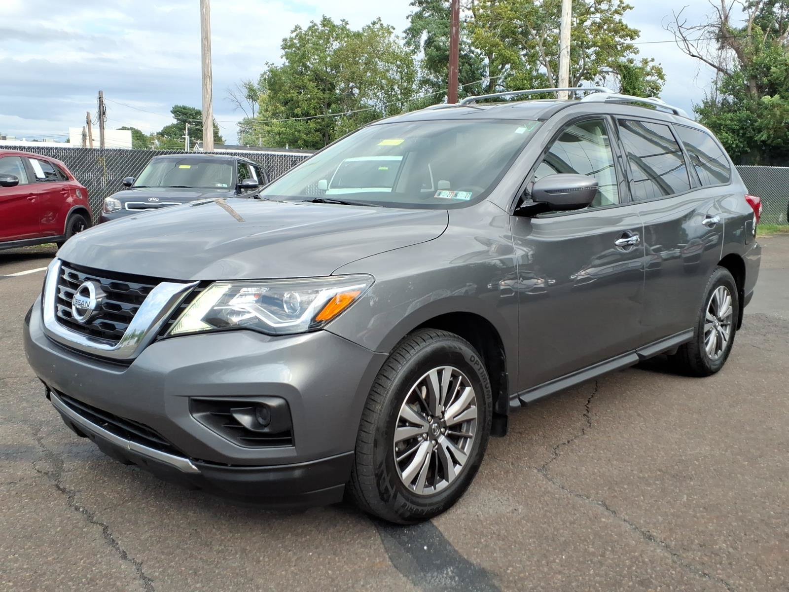 Used 2019 Nissan Pathfinder S AWD/4WD image 8