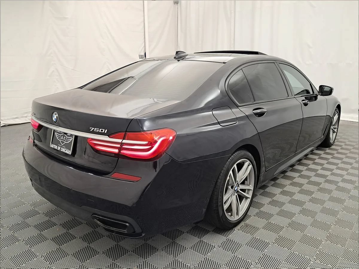 Used 2019 BMW 750i xDrive w/ M Sport Package AWD/4WD image 4