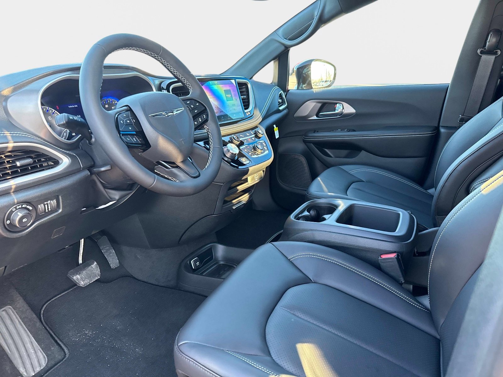 New 2026 Chrysler Pacifica Select image 32