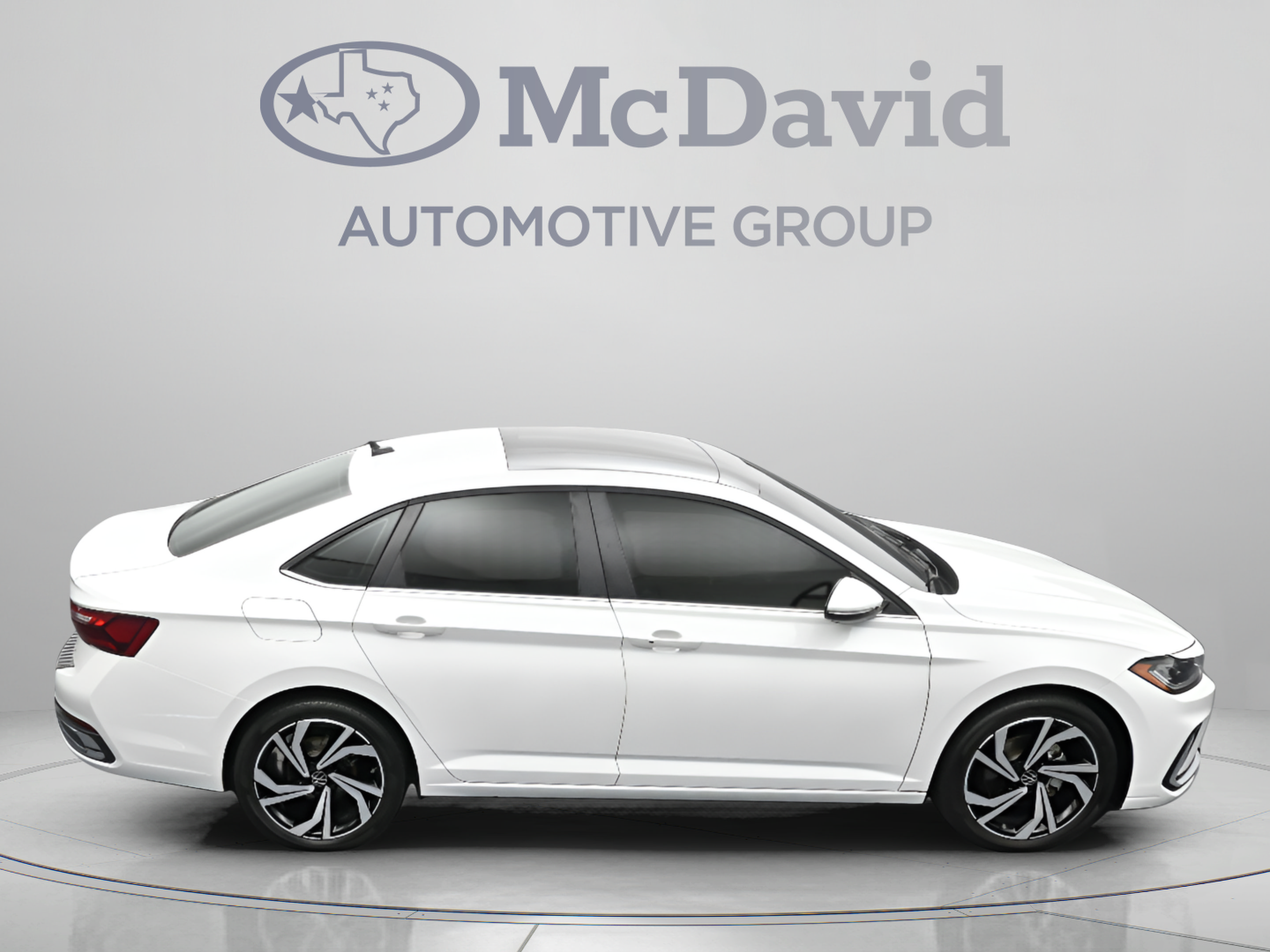 Used 2025 Volkswagen Jetta SEL FWD image 40