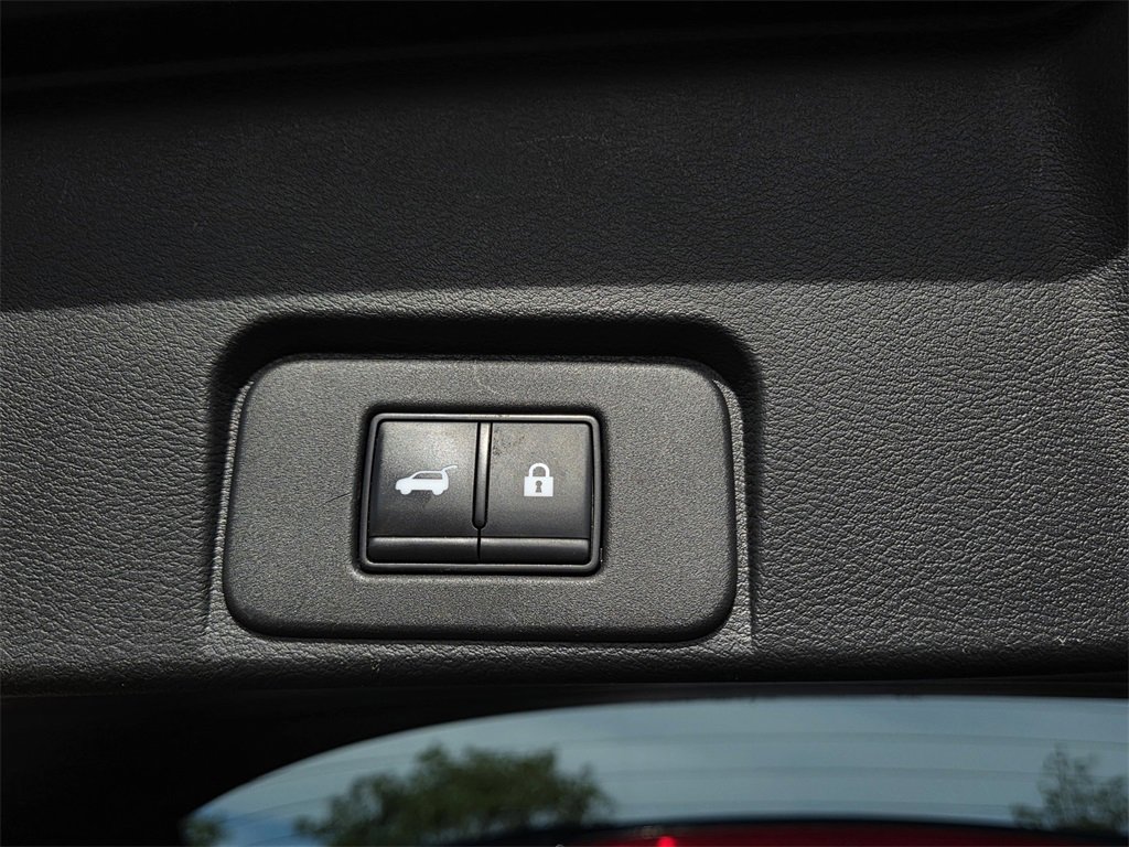 Used 2023 Nissan Rogue Platinum image 26