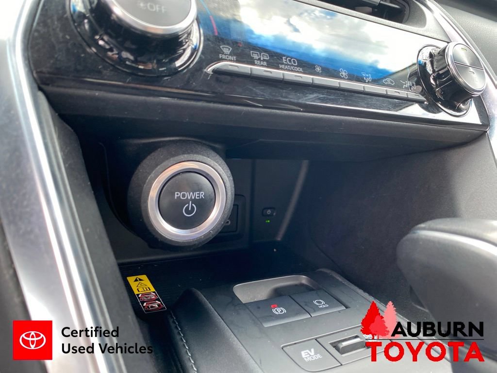 Certified 2024 Toyota Venza LE AWD/4WD image 40