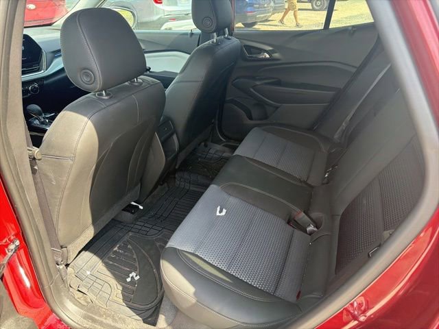 Used 2025 Chevrolet Trax LT w/ Driver Confidence Package FWD image 18