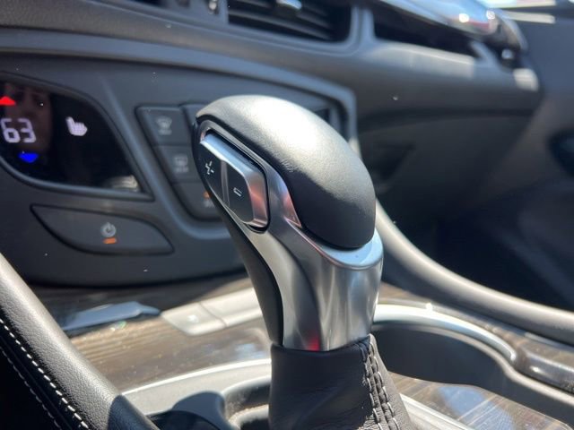 Used 2019 Buick Envision Essence FWD image 23